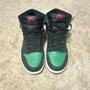 🐝 NIKE AIR JORDAN 1 RETRO HIGH PINE GREEN